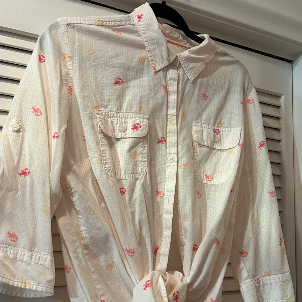 Croft and Barrow lobster-decorated shirt. Has rollup tabs on sleeves - Picture 2 of 8